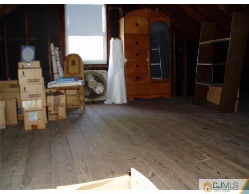 916 Cranbury Cross Road North Brunswick, NJ 08902 - Photo 14 of 19 Gallery Image 14