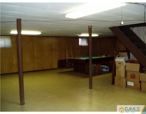 916 Cranbury Cross Road North Brunswick, NJ 08902 - Photo 19 of 19 Gallery Image 19