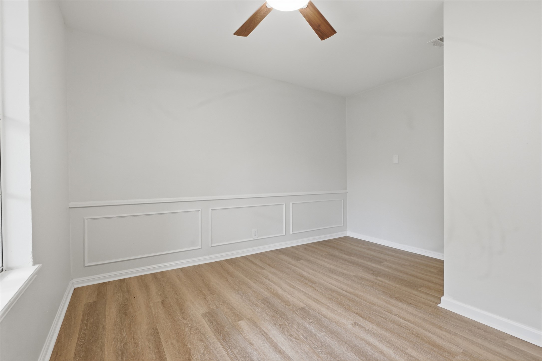 17519 Butte Creek Road Houston, TX 77090 - Photo 6 of 37 Office/Study located on the FIRST floor