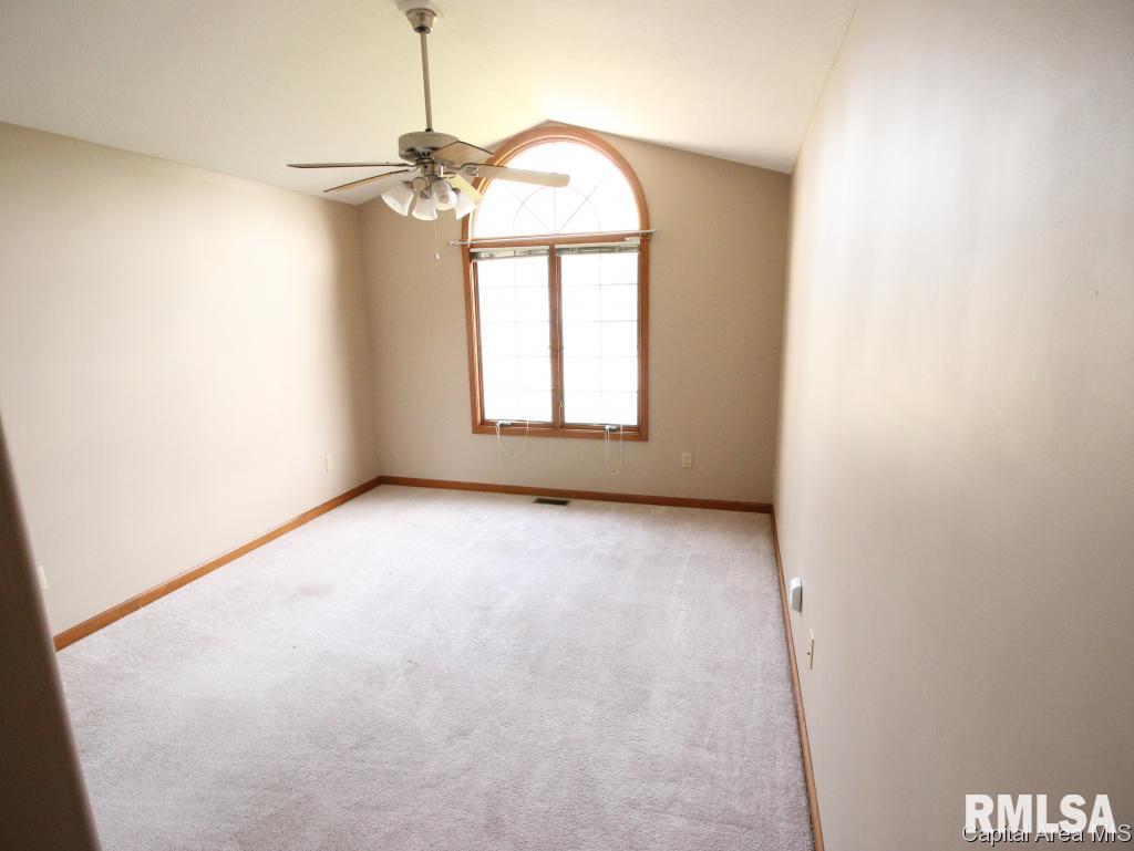 5205 Manhattan Drive Springfield, IL 62711 - Photo 7 of 10 Gallery Image 7