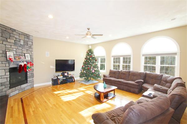 66 Arcadia Road Westwood, MA 02090 - Photo 3 of 13 Gallery Image 3