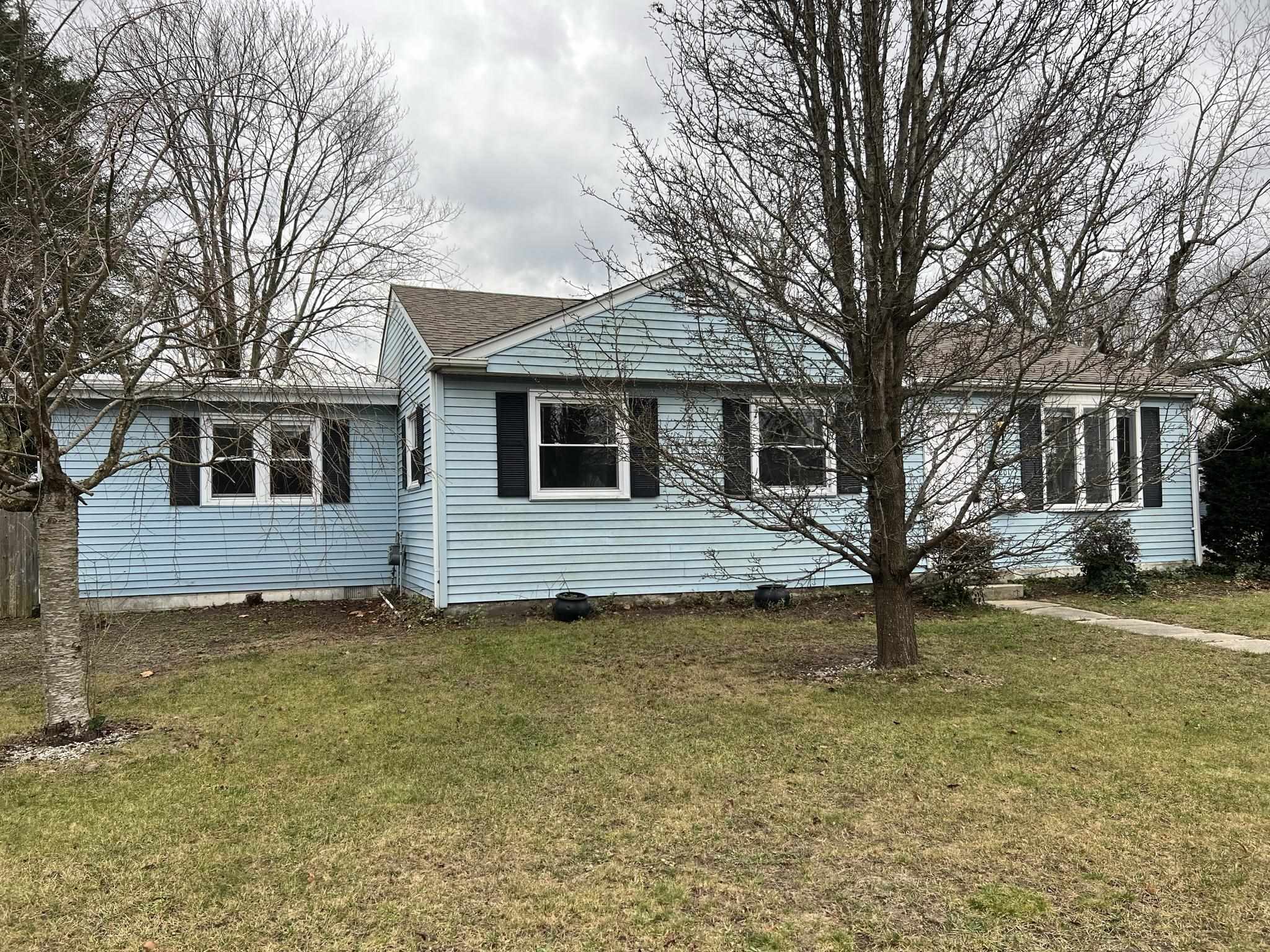 201 Linden Lane Rio Grande, NJ 08242 - Photo 1 of 18 a view of a house with a yard