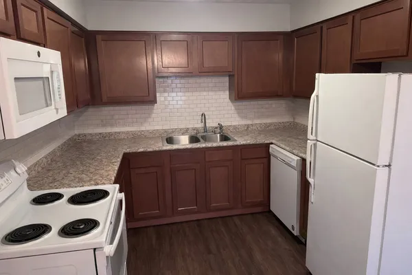 $110,000 | 2006 Tracy Drive, Unit 1, Bloomington, IL 61704