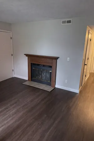 $110,000 | 2006 Tracy Drive, Unit 1, Bloomington, IL 61704