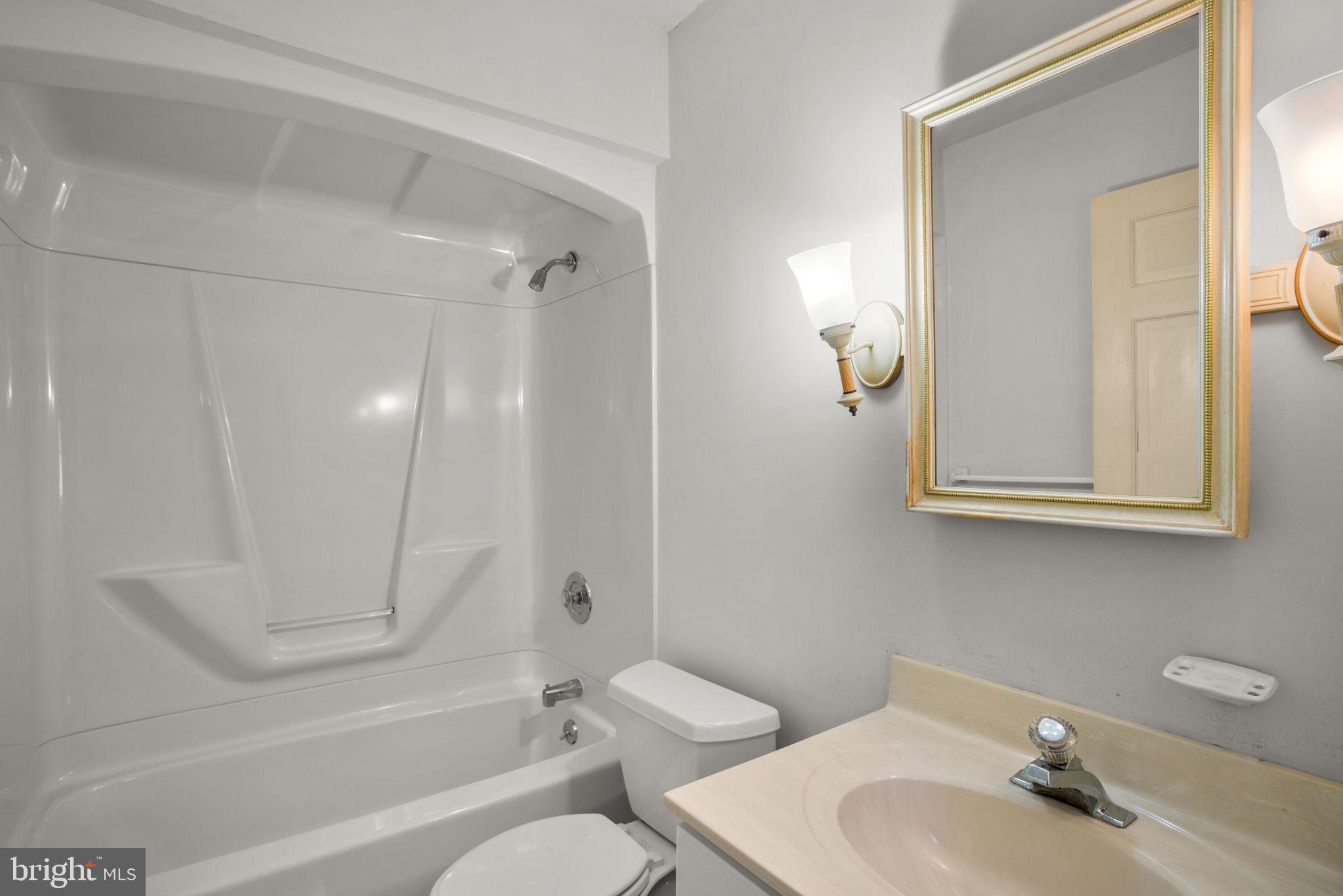 505 Sunbrook Road Reisterstown, MD 21136 - Photo 23 of 49 Man Bath