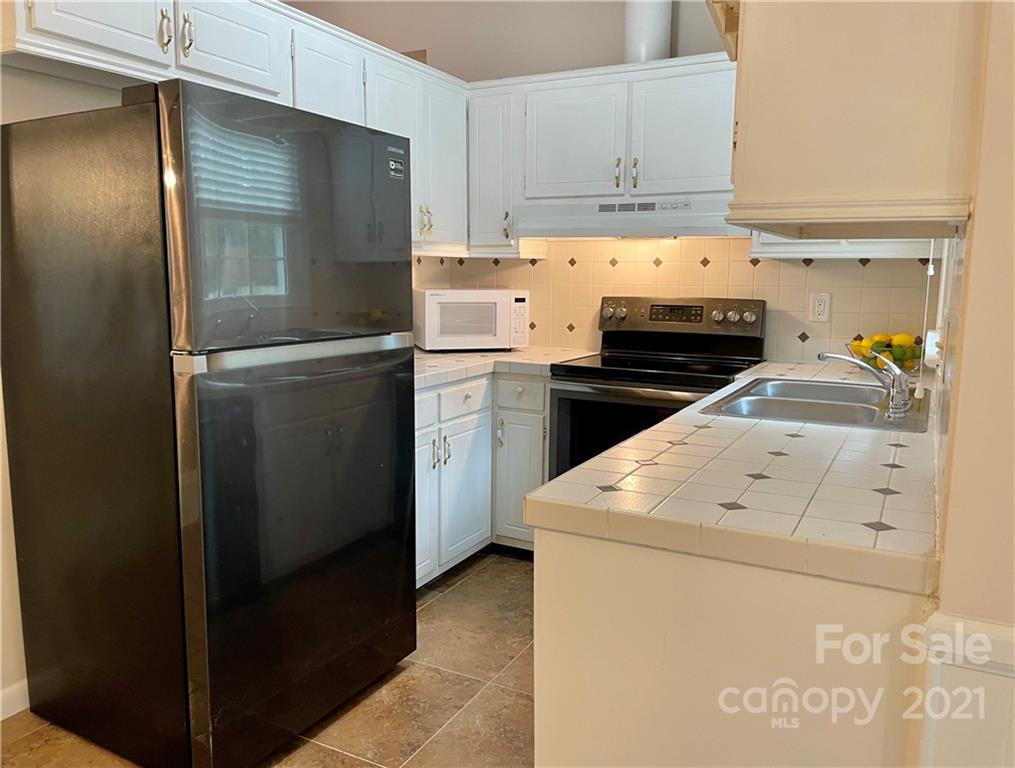 6600 Stoney Ridge Road Matthews, NC 28104 - Photo 6 of 34 Gallery Image 6