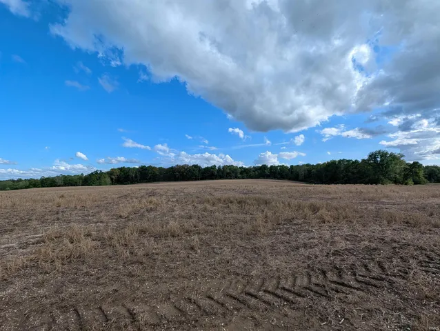 $400,000 | 375 South S Cr, Loogootee, IN 47553