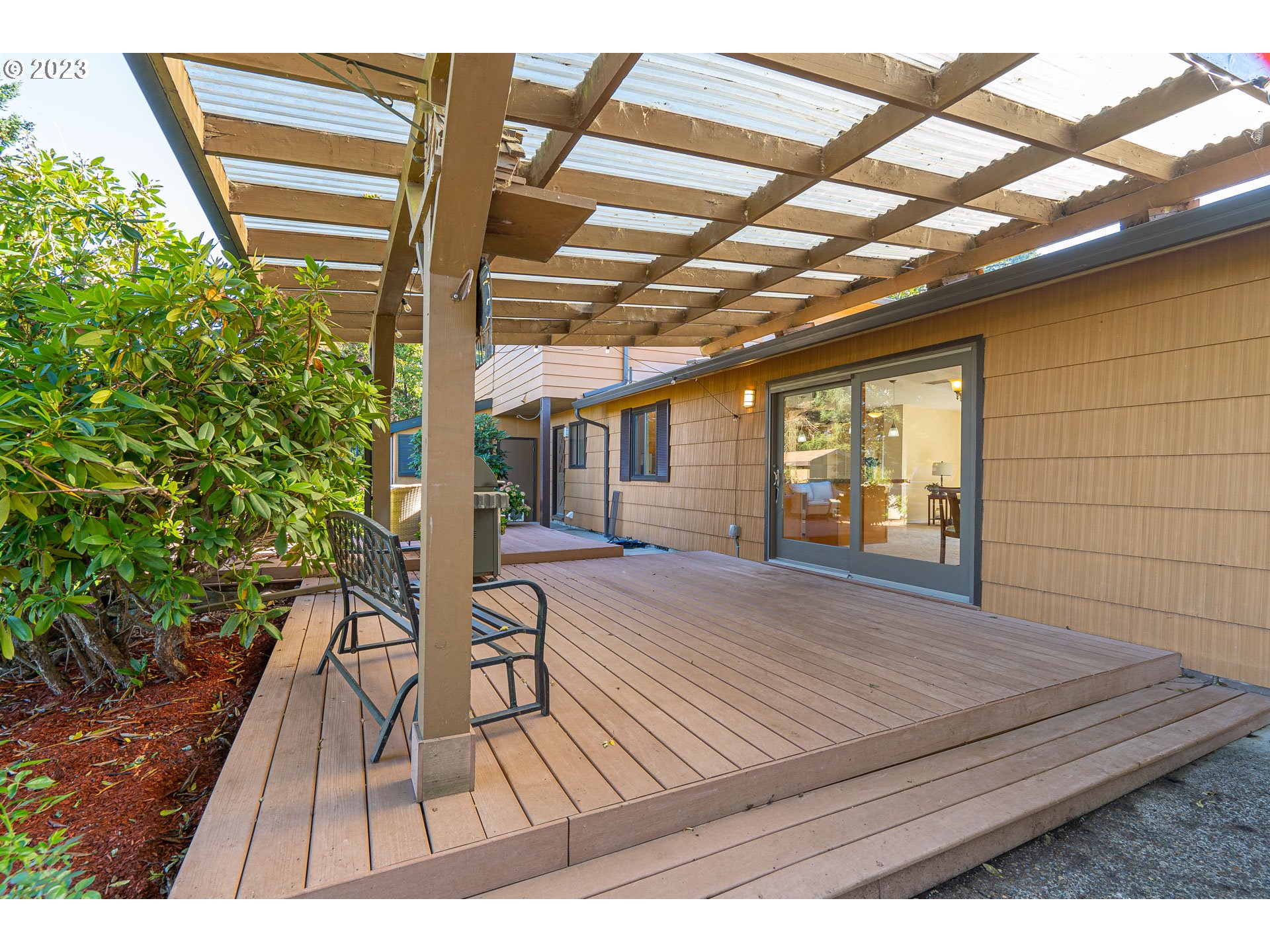 28171 Clear Lake Road Eugene, OR 97402 - Photo 30 of 48 a view of outdoor space