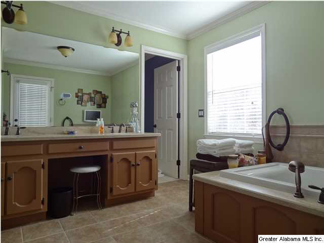 1111 Independence Drive Alabaster, AL 35007 - Photo 4 of 32