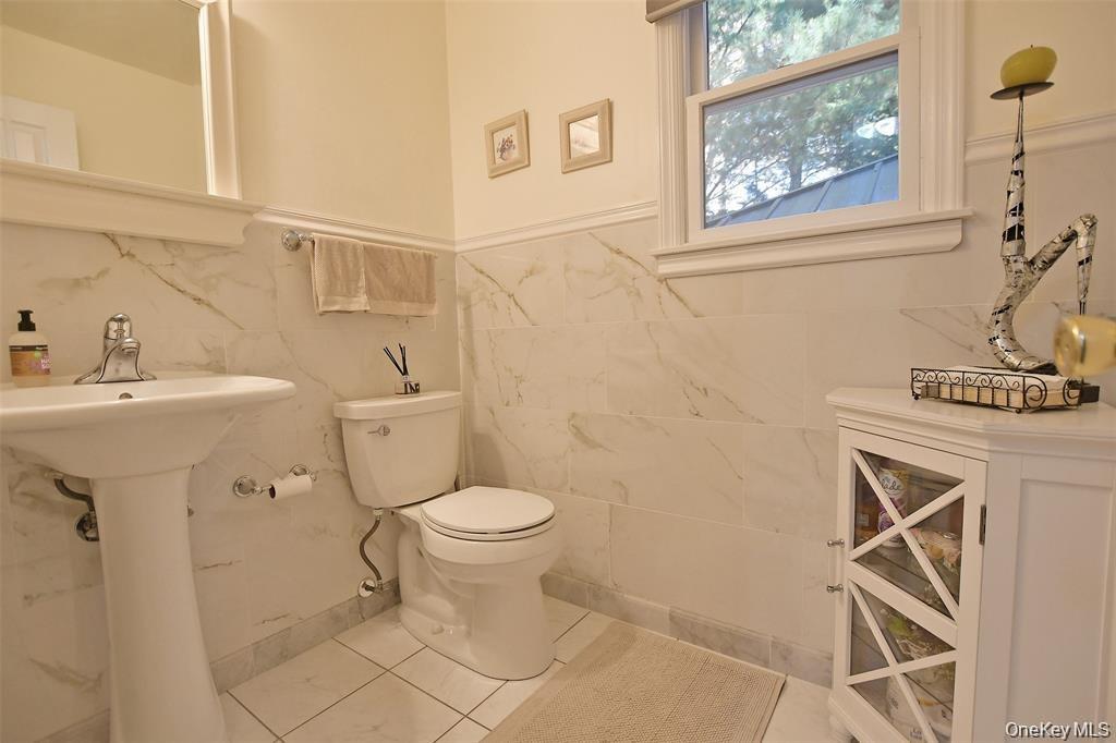 64 Glen Road Baiting Hollow, NY 11933 - Photo 27 of 46