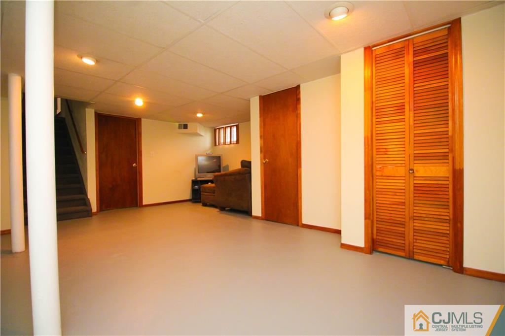 503 Crows Mill Road Fords, NJ 08863 - Photo 14 of 19 a view of livingroom with hardwood