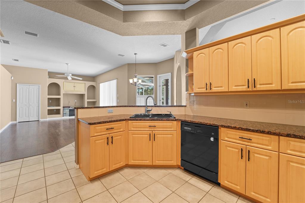 9183 Nightingale Road Weeki Wachee, FL 34613 - Photo 11 of 32