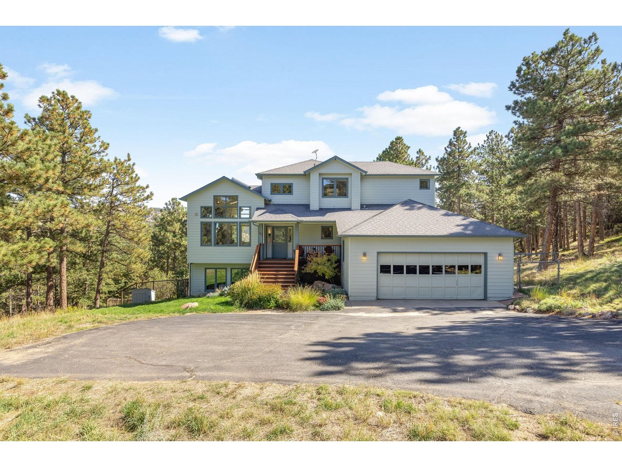 191 Alaska Road Boulder, CO 80302 - Photo 5 of 41 large parking area