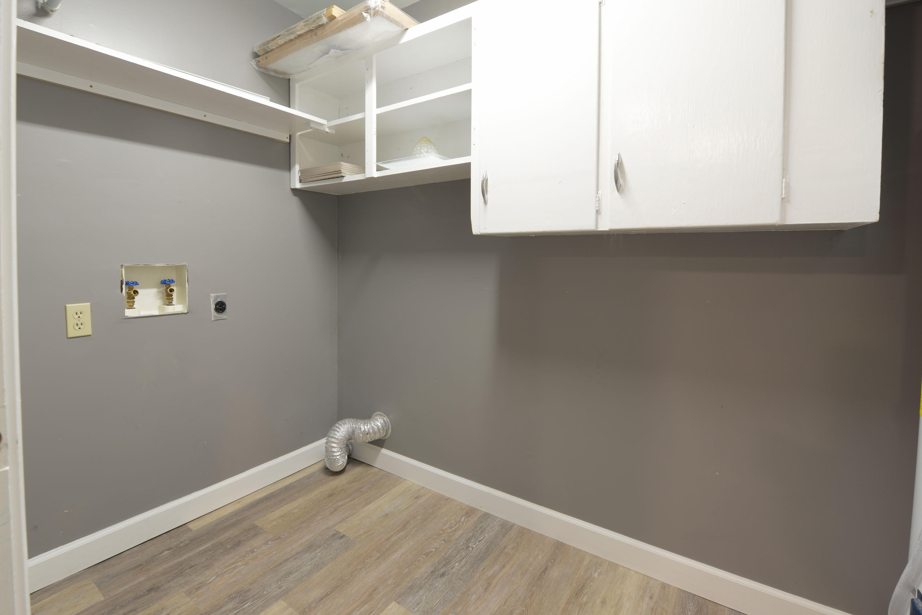 245 Gray Road Greeneville, TN 37743 - Photo 28 of 51 Laundry