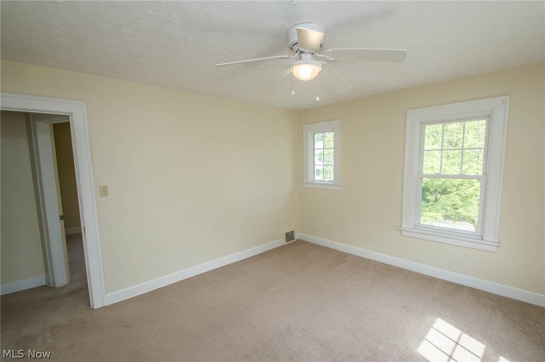 1529 Parkhill Road Cleveland Heights, OH 44121 - Photo 18 of 22