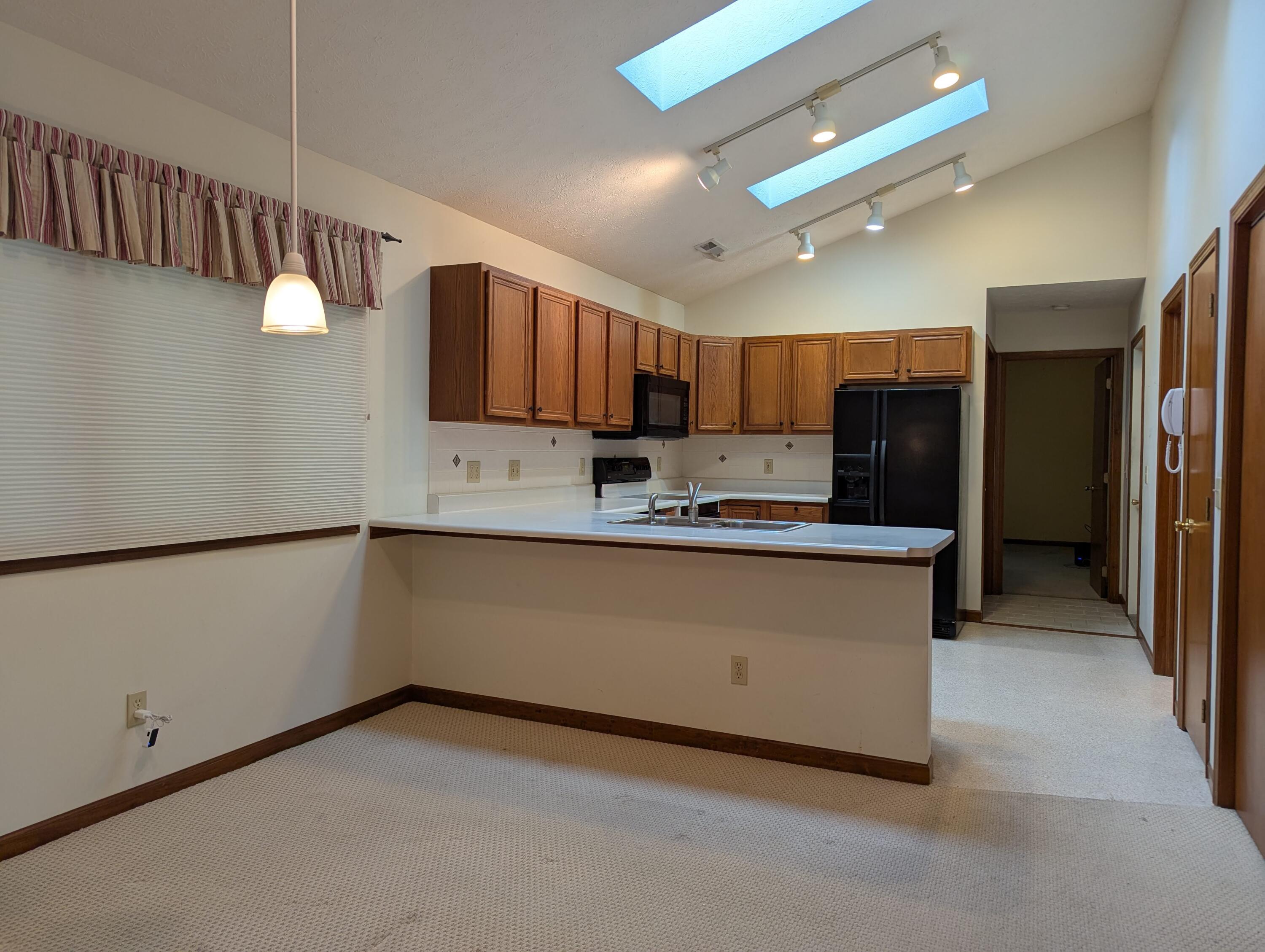 5678 Fox Ridge Drive Springfield, OH 45503 - Photo 5 of 30