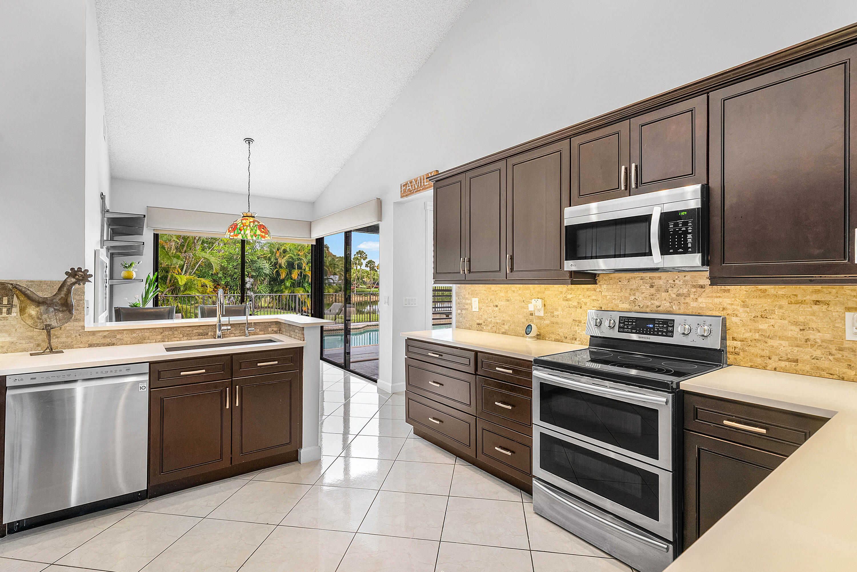 17887 Litten Drive Boca Raton, FL 33498 - Photo 12 of 81 011-17887LittenDrive-BocaRaton-FL-33498-