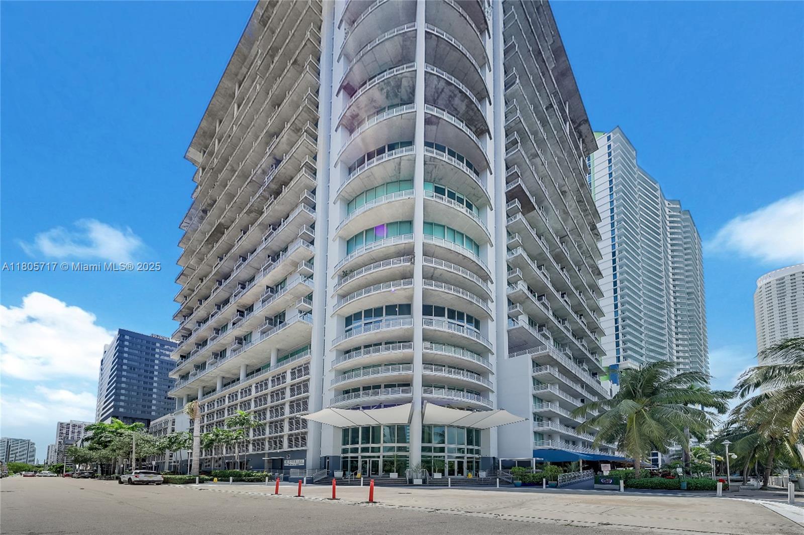 690 Southwest 1st Court, Unit 2109 Miami, FL 33130 - Photo 11 of 13 a front view of a building