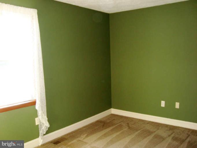 20535 Bucklodge Road Boyds, MD 20841 - Photo 20 of 30 a view of a small space
