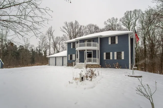 $589,900 | 2447 50th Avenue, Woodville, WI 54028