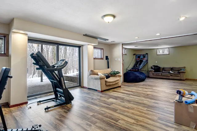 $589,900 | 2447 50th Avenue, Woodville, WI 54028