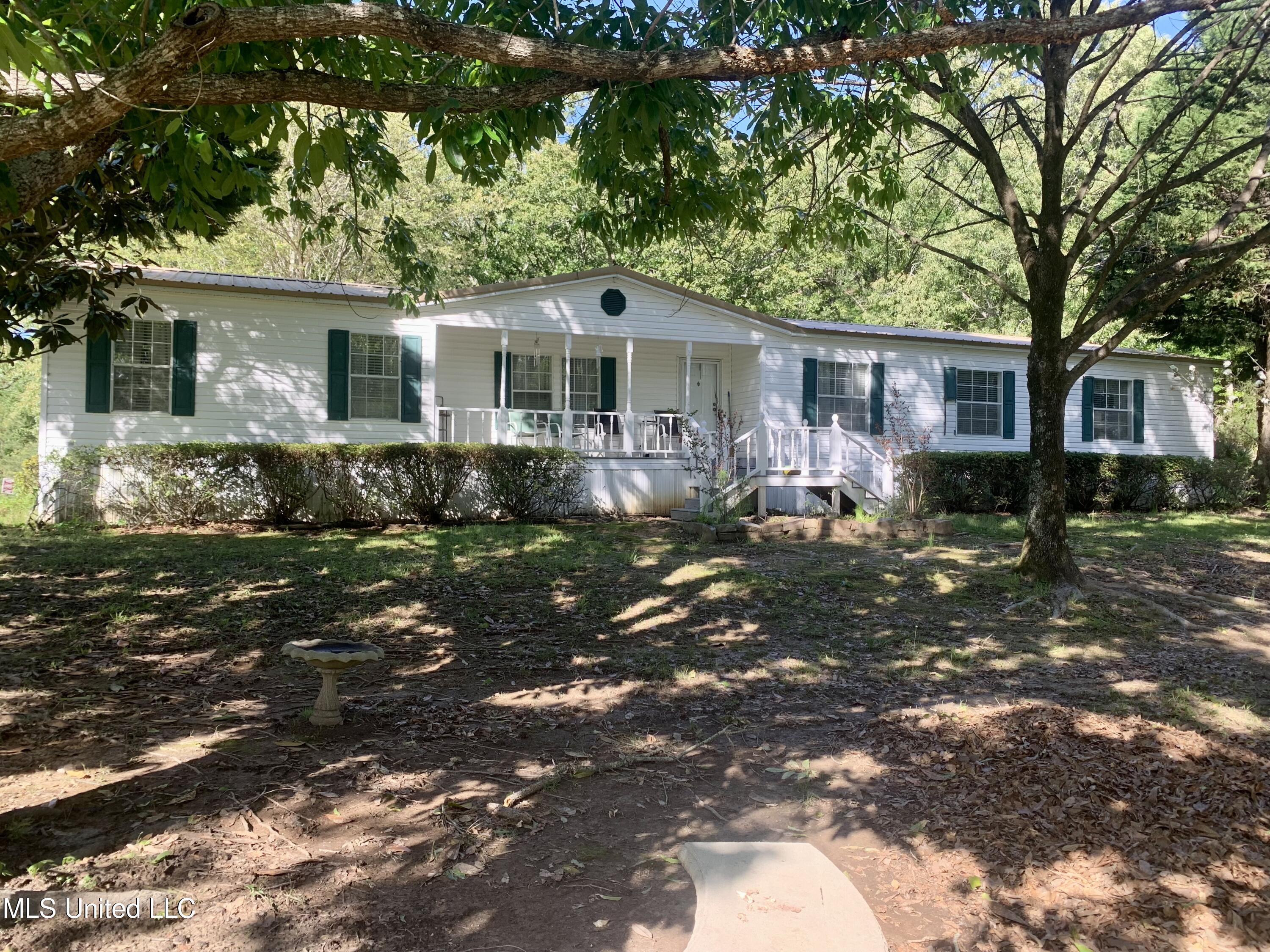 1360 Spring Hill Road Raymond, MS 39154 - Photo 2 of 23 IMG_2668