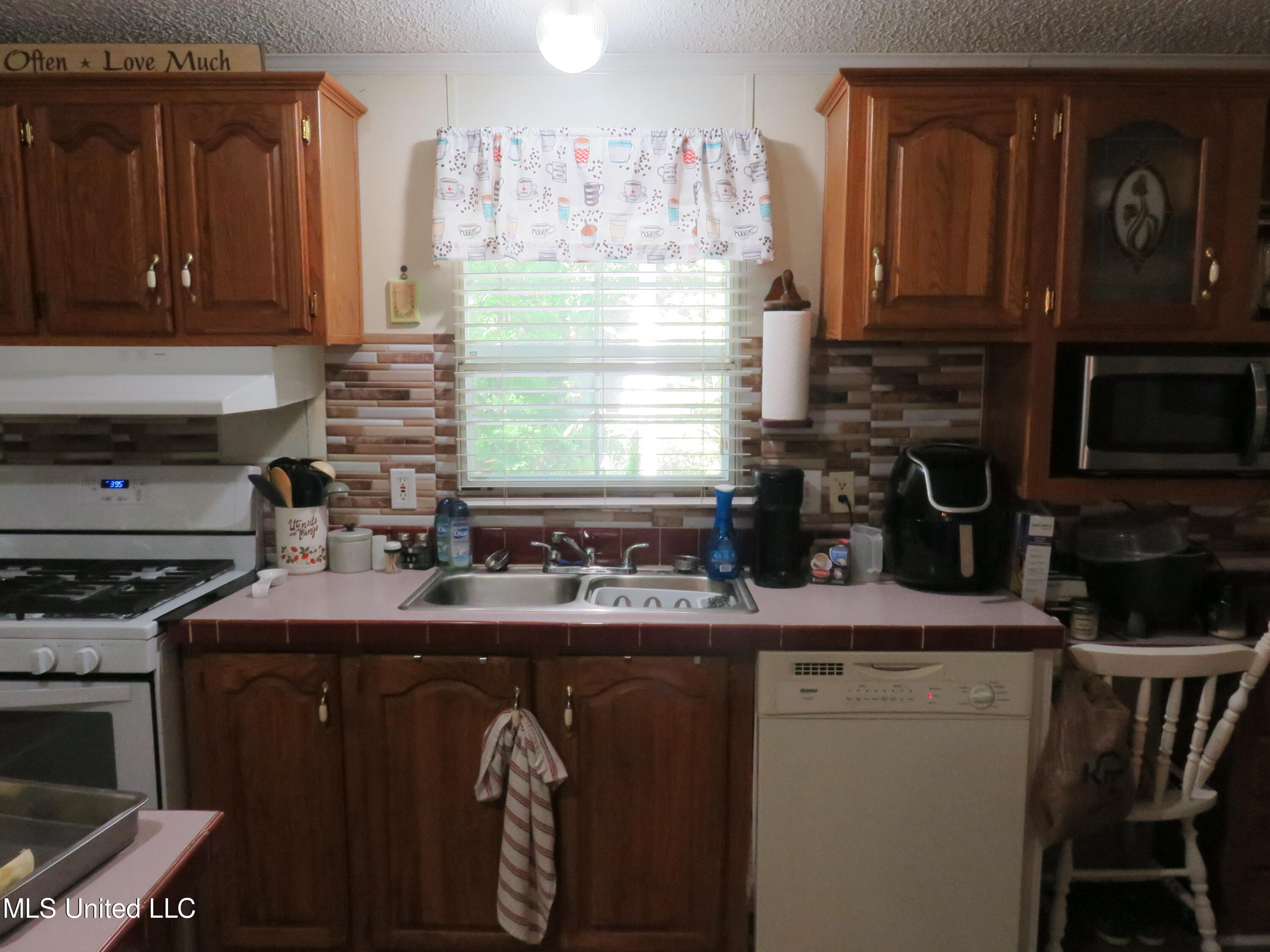 1360 Spring Hill Road Raymond, MS 39154 - Photo 6 of 23 IMG_3396