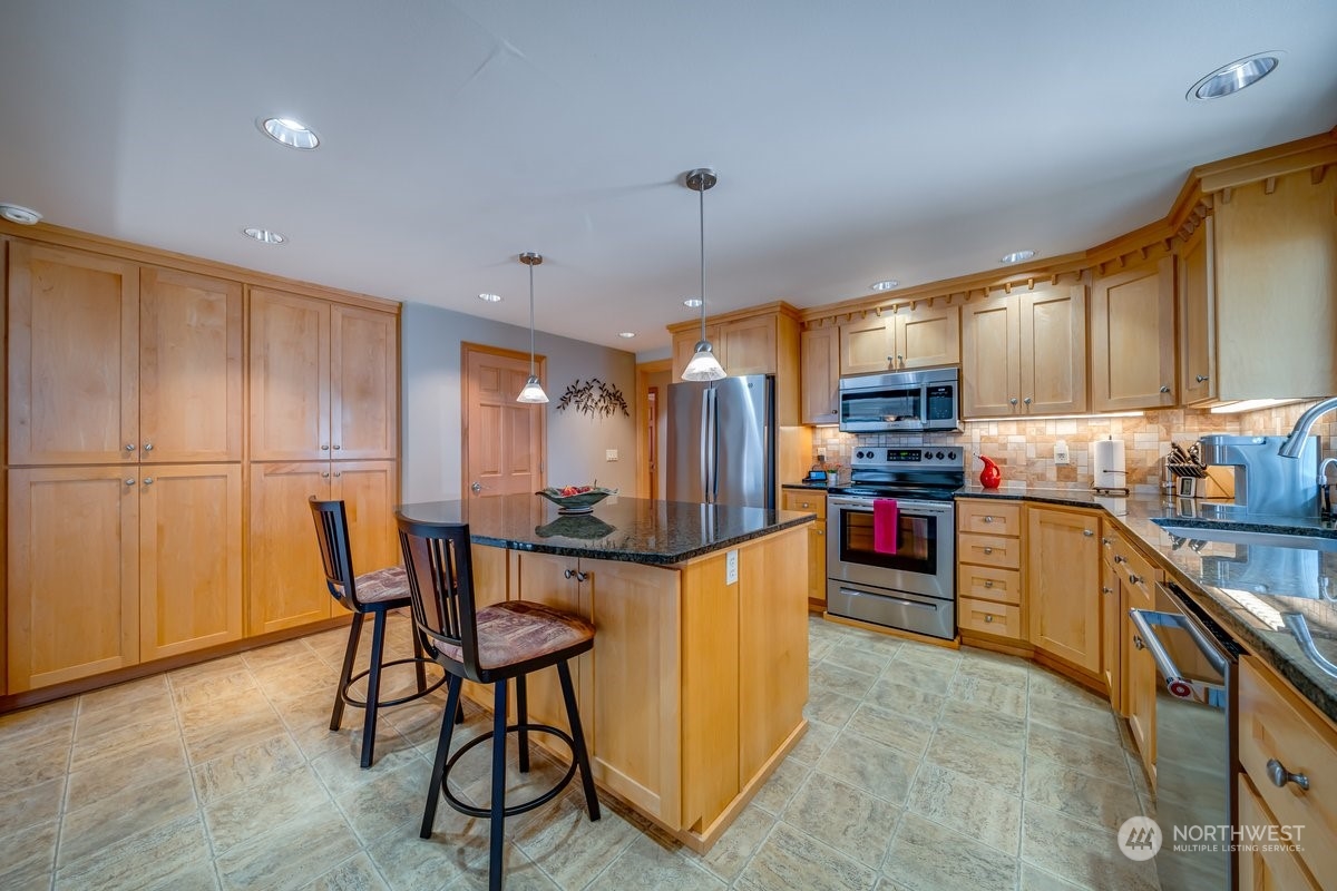 821 Rucker Avenue Everett, WA 98201 - Photo 14 of 27 Gallery Image 14