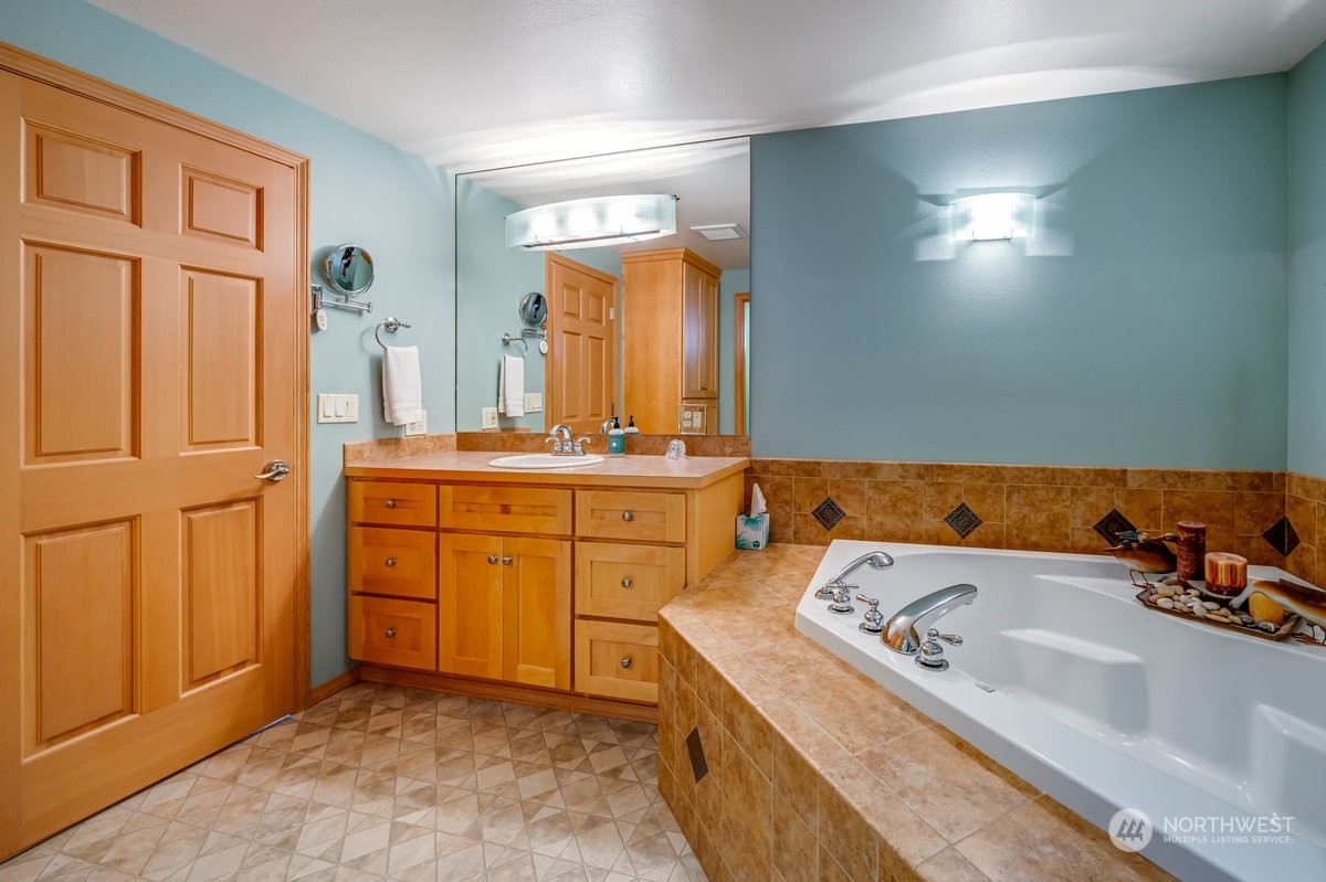 821 Rucker Avenue Everett, WA 98201 - Photo 19 of 27 Gallery Image 19