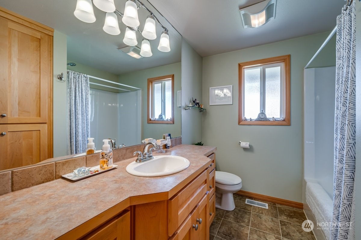 821 Rucker Avenue Everett, WA 98201 - Photo 21 of 27 Gallery Image 21