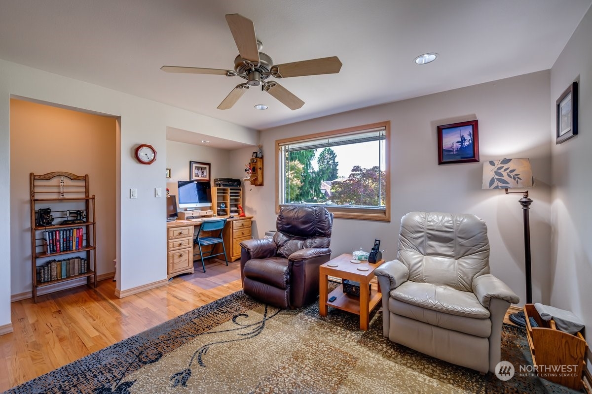 821 Rucker Avenue Everett, WA 98201 - Photo 25 of 27 Gallery Image 25