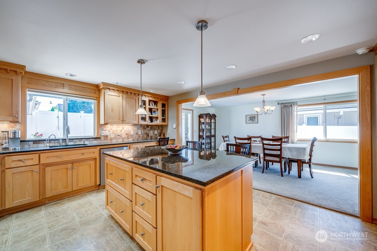 821 Rucker Avenue Everett, WA 98201 - Photo 9 of 27 Gallery Image 9