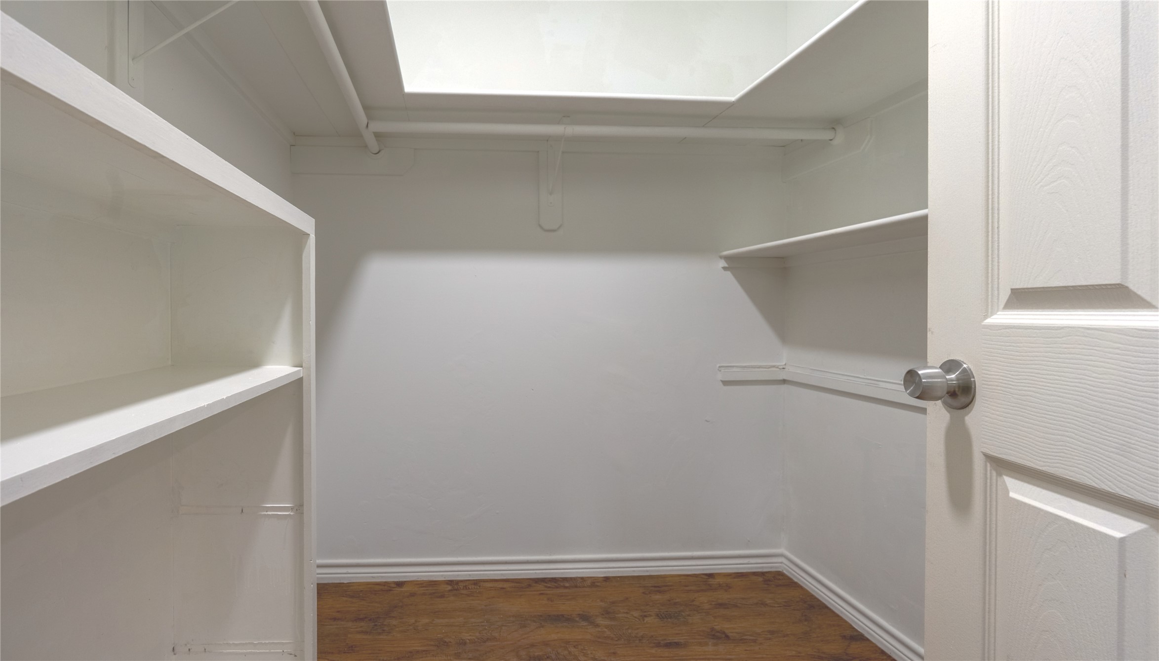 10207 Old Orchard Road La Porte, TX 77571 - Photo 19 of 40 Hall Walk in Closet