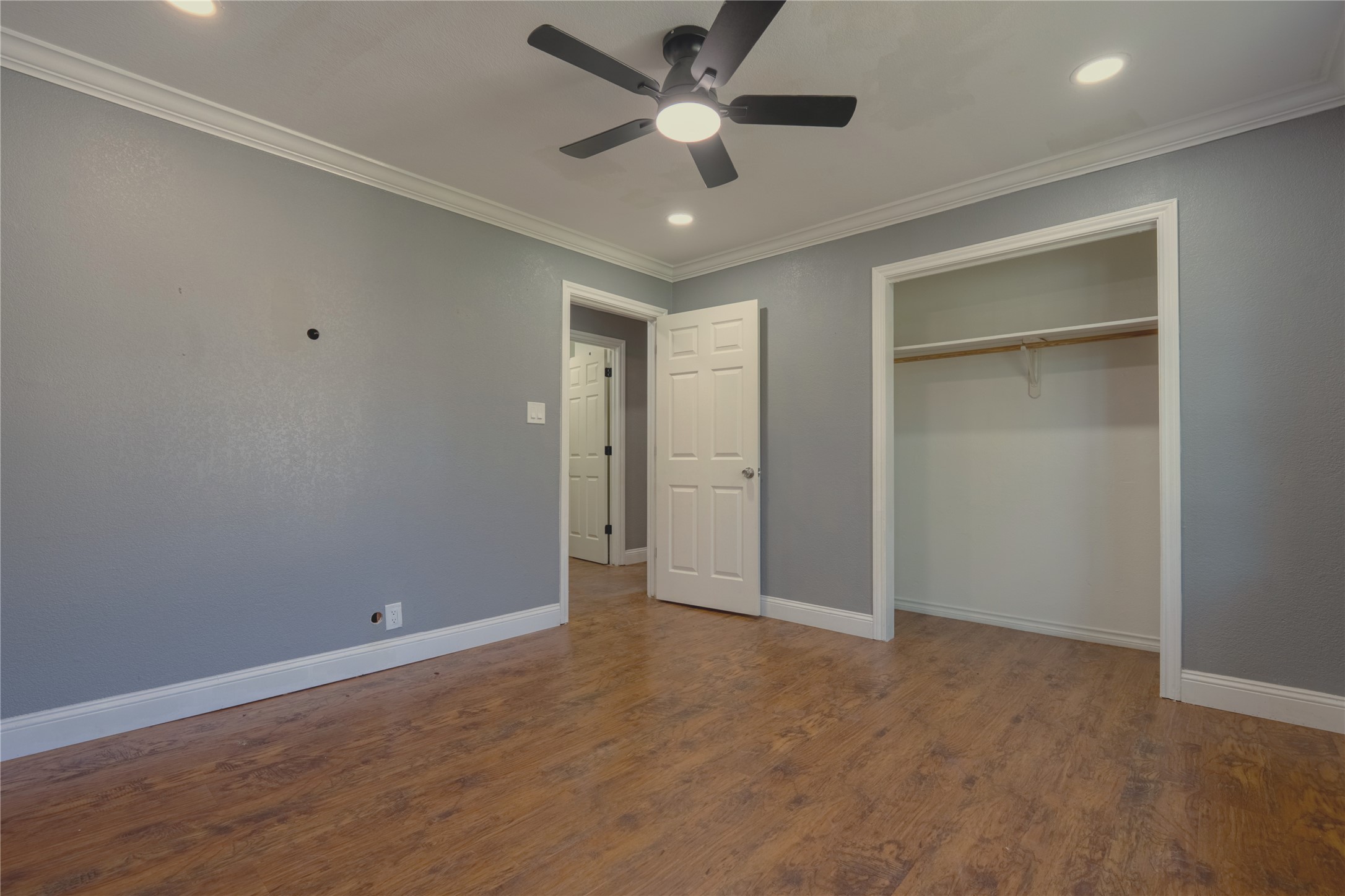 10207 Old Orchard Road La Porte, TX 77571 - Photo 10 of 40 Bedroom 2