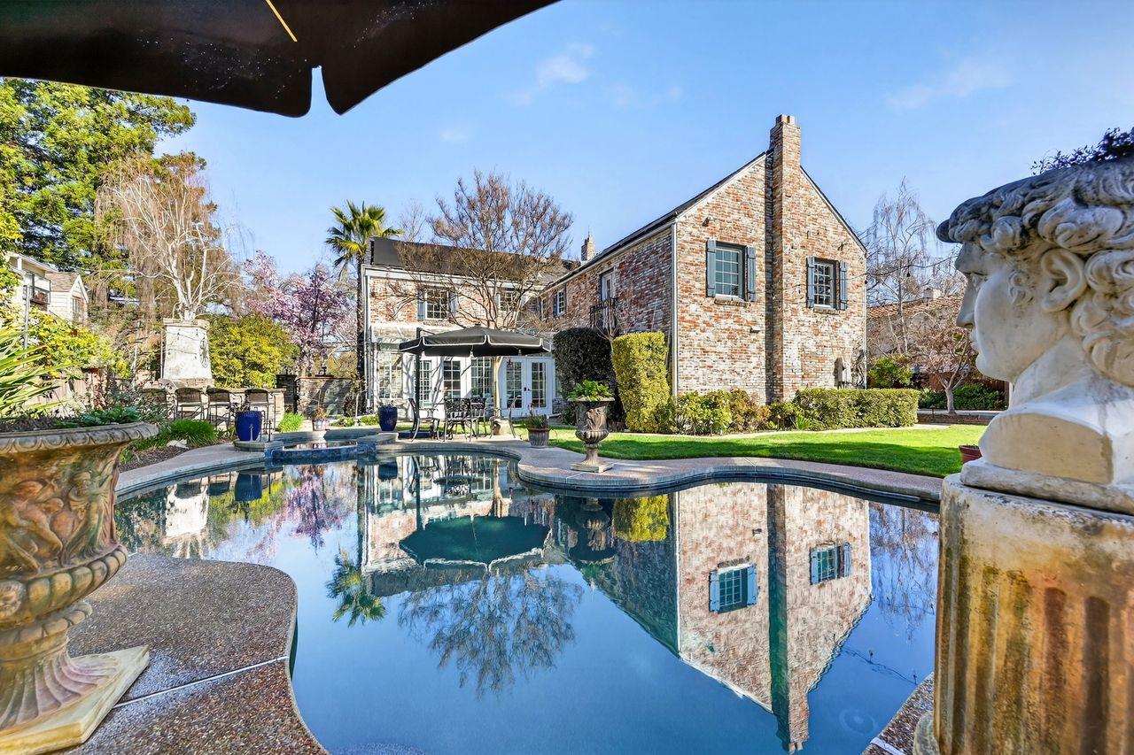 1716 Sutterville Road Sacramento, CA 95822 - Photo 42 of 57