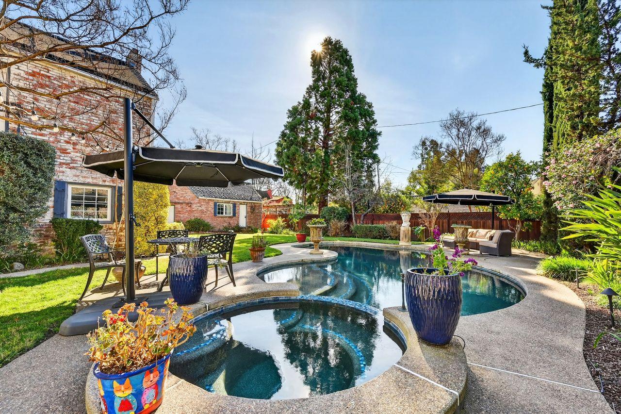 1716 Sutterville Road Sacramento, CA 95822 - Photo 44 of 57