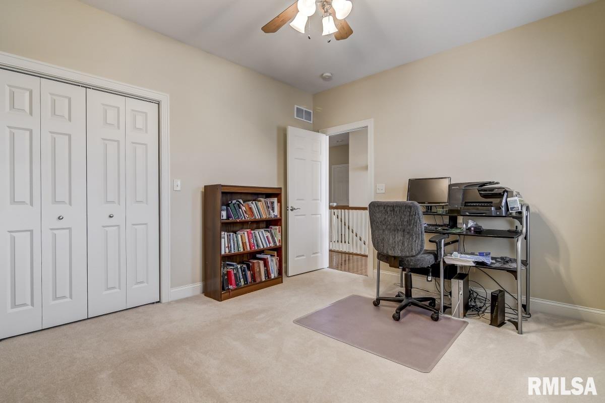 1424 Lake Pointe Court Springfield, IL 62712 - Photo 30 of 50
