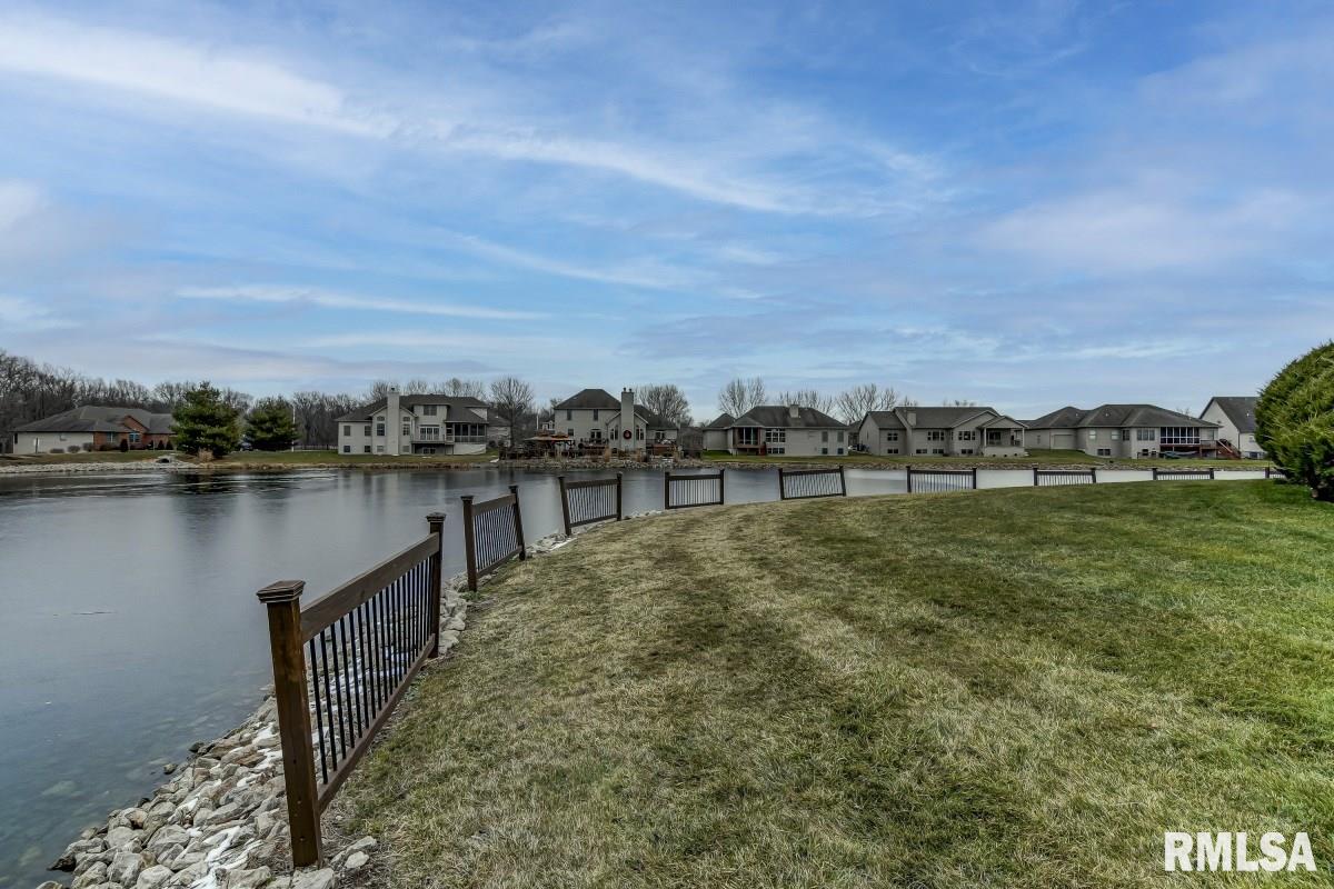 1424 Lake Pointe Court Springfield, IL 62712 - Photo 48 of 50