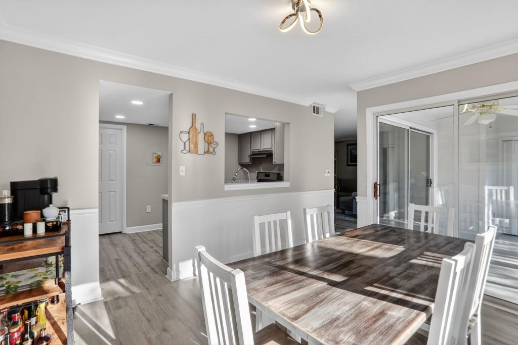 37 Middleton Court Smyrna, GA 30080 - Photo 10 of 25 a living room with furniture and a flat screen tv