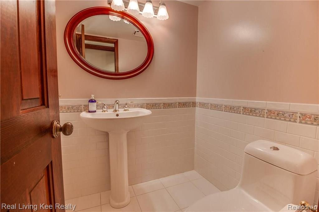 740 Timberline Drive Rochester Hills, MI 48309 - Photo 29 of 48