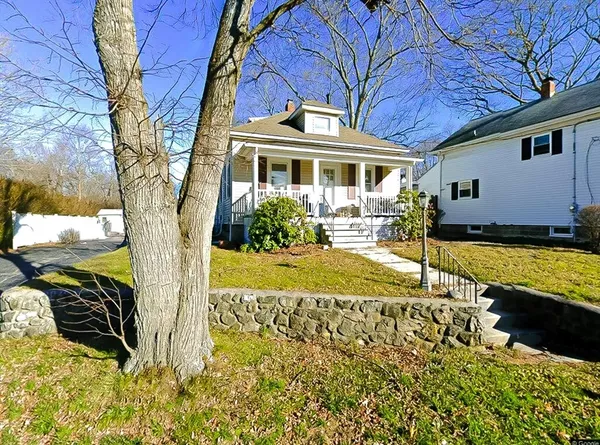 $805,000 | 63 Dunster Lane, Winchester, MA 01890