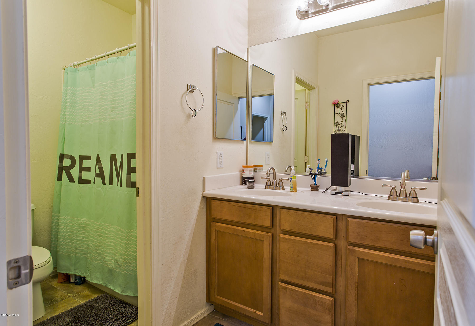 6513 West Harwell Road Laveen, AZ 85339 - Photo 18 of 29 Bathroom