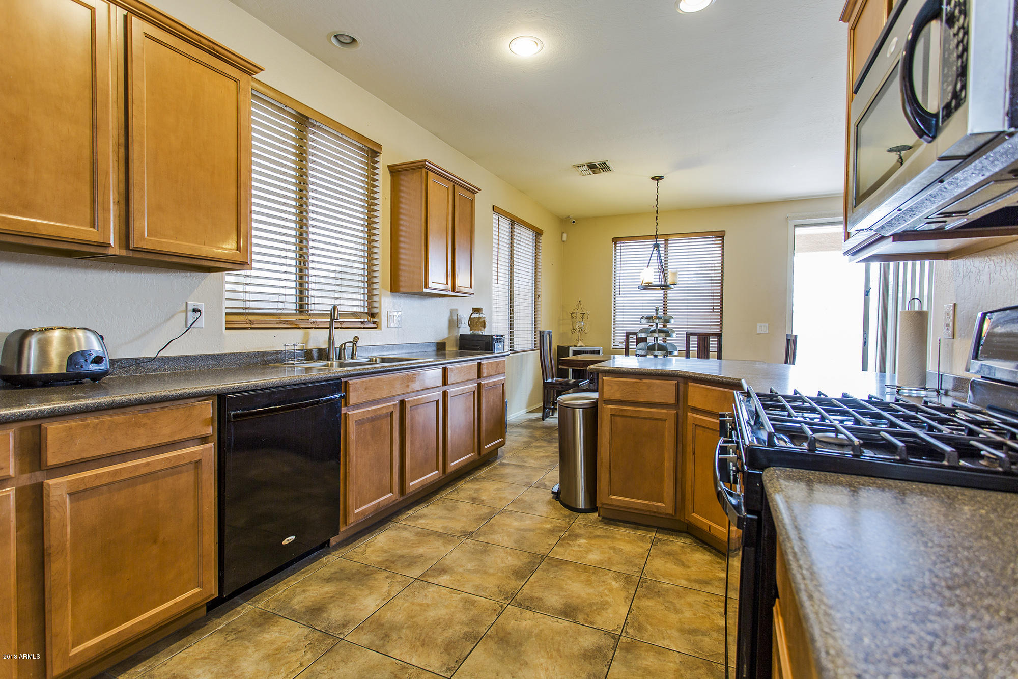 6513 West Harwell Road Laveen, AZ 85339 - Photo 6 of 29 Kitchen