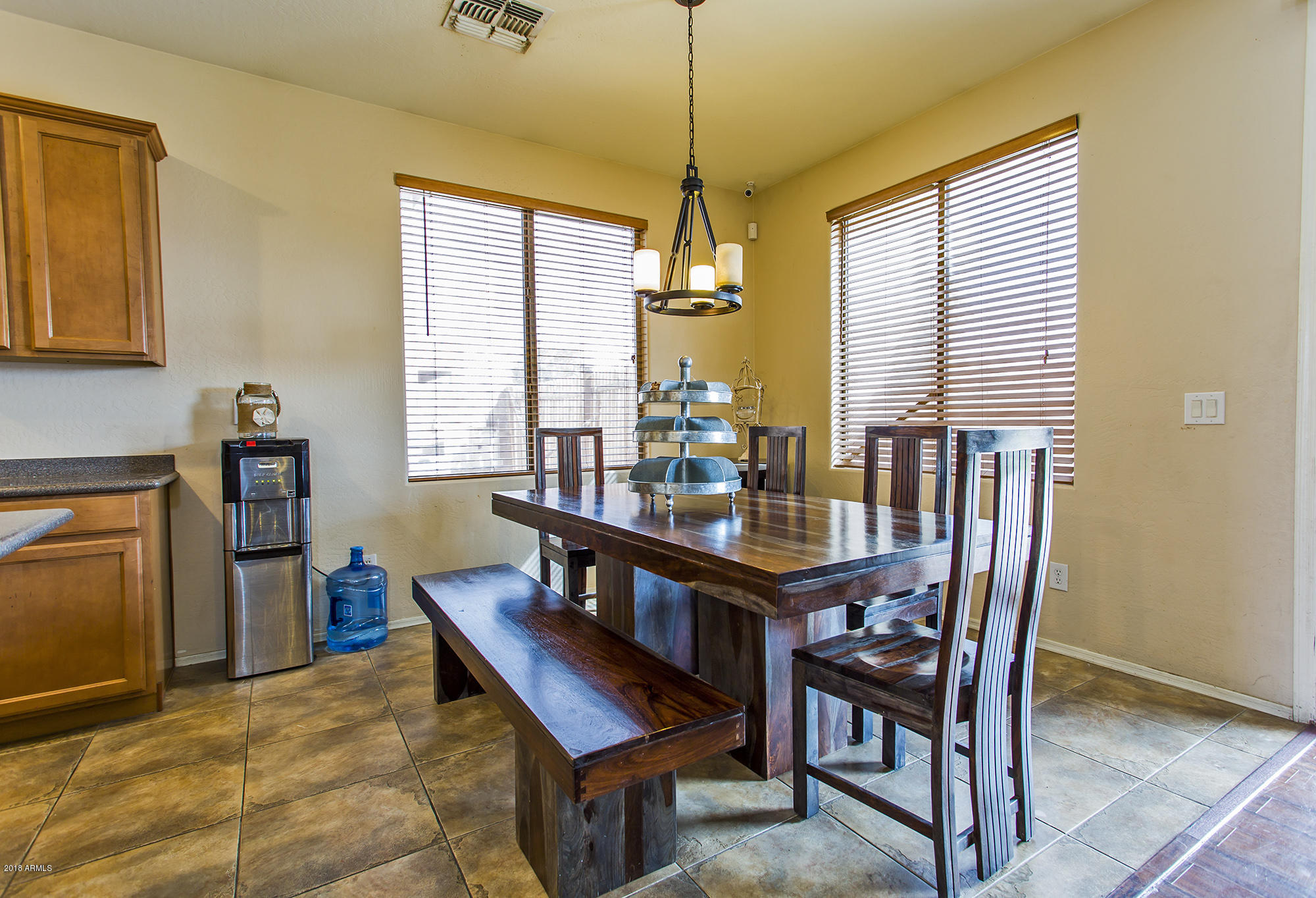 6513 West Harwell Road Laveen, AZ 85339 - Photo 9 of 29 Dinning