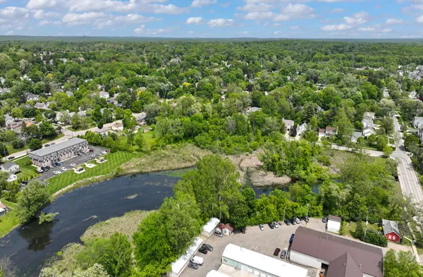 $87,500 | 144 River Drive, Unit D, Milford, MI 48381