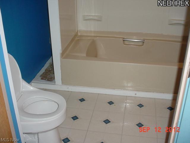 7723 State Road Cleveland, OH 44134 - Photo 7 of 8