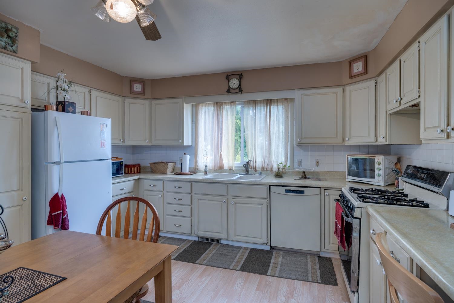 2806 Warner Street Madison, WI 53713 - Photo 10 of 36 Gallery Image 10
