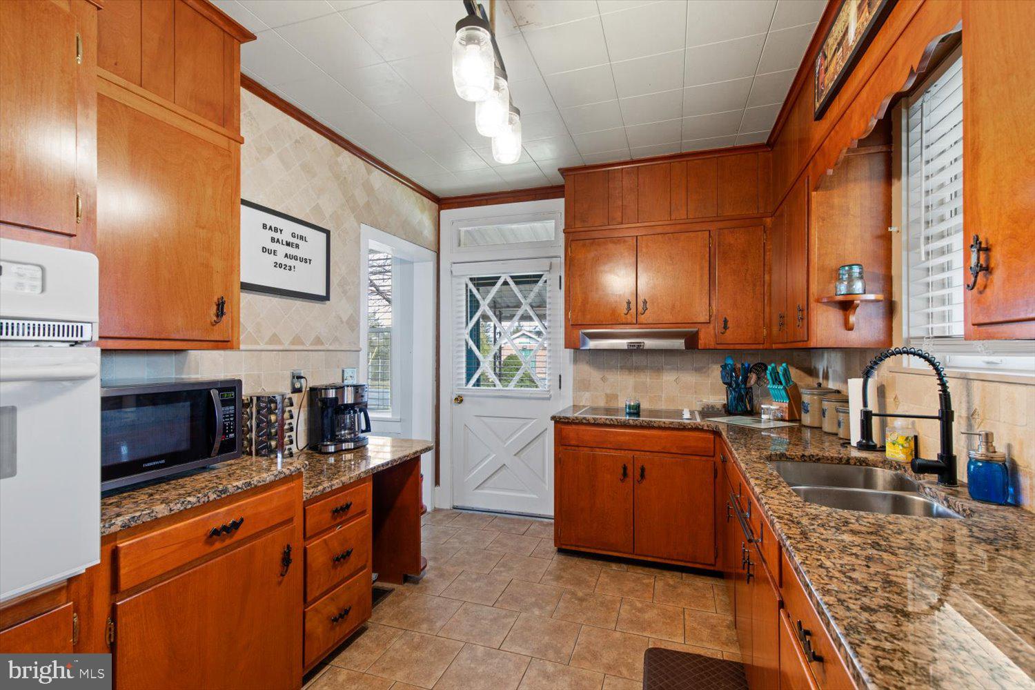 110 Colebrook Road Elizabethtown, PA 17022 - Photo 8 of 39 Gallery Image 8