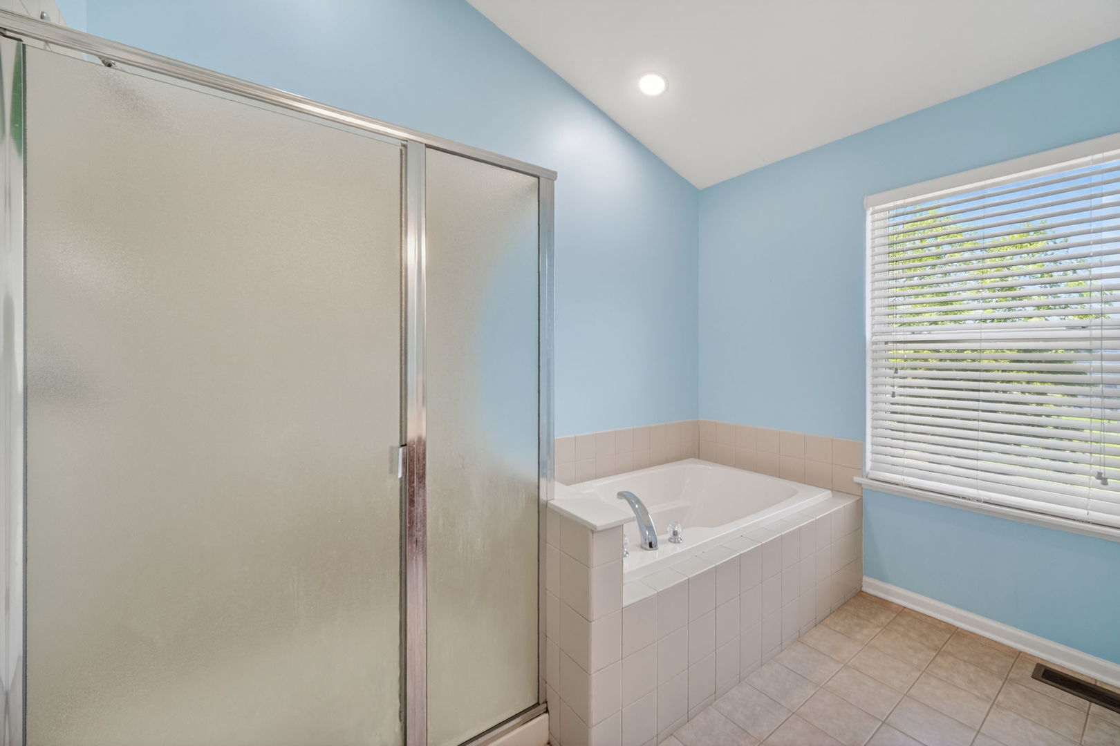 2743 Rourke Drive Aurora, IL 60503 - Photo 22 of 40 Gallery Image 22