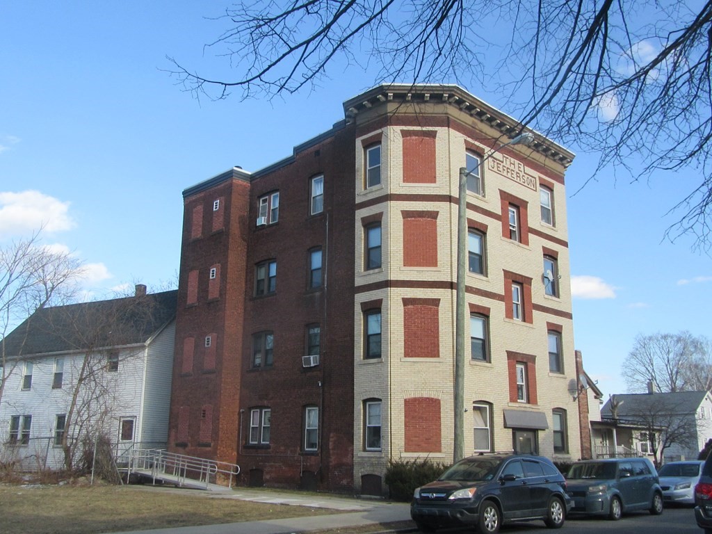 47 White Street Springfield, MA 01108 - Photo 3 of 16 a front view of a building